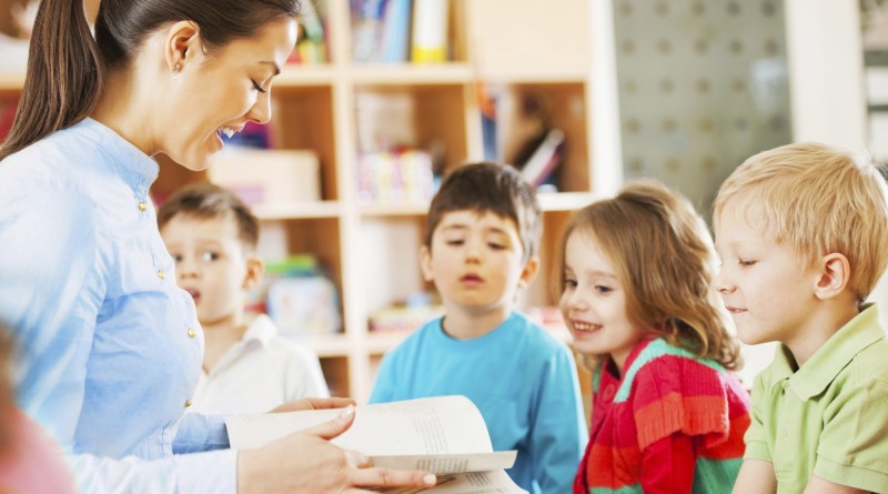 В дошкольном образовании повышаются зарплаты, снижается родительская плата