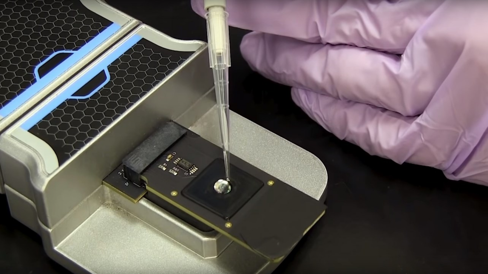 Чип, способный обнаружить генетические мутации за несколько минут Чип, способный обнаружить генетические мутации за несколько минут