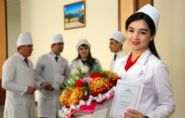 Студенты приняли клятву врачей