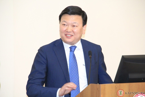 Для внедрения ОСМС в кратчайшие сроки МЗ РК предложило план перехода на безбумажное здравоохранение