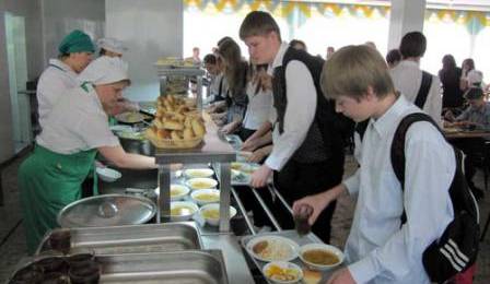 За питанием учеников будут следить строже