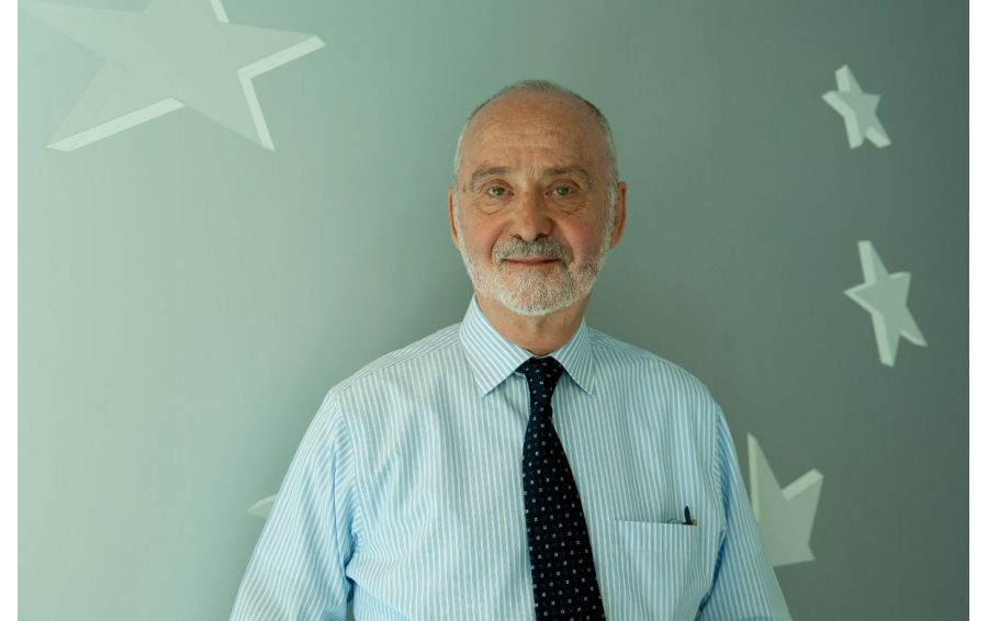 Евгений Либсон: «Первое, что я требую от врачей — выучить английский язык» Евгений Либсон: «Первое, что я требую от врачей — выучить английский язык»