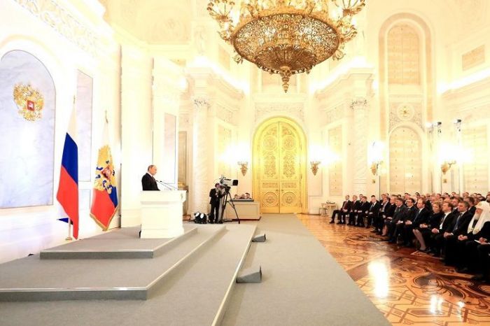 Владимир Путин поручил за два года подключить к интернету все больницы и поликлиники страны Владимир Путин поручил за два года подключить к интернету все больницы и поликлиники страны