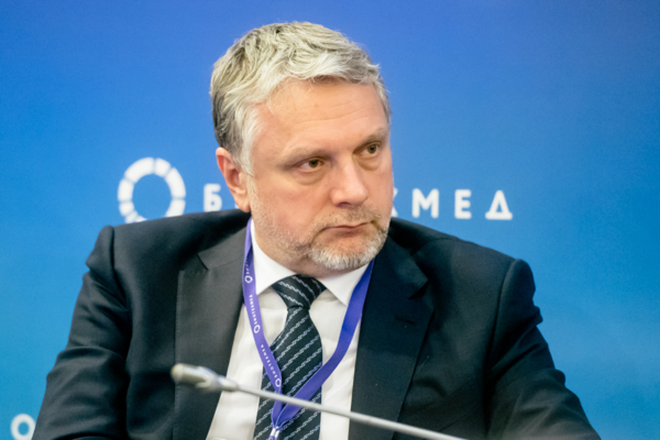 Антон Катлинский: Россия не может стоять в очереди за вакцинами Антон Катлинский: Россия не может стоять в очереди за вакцинами