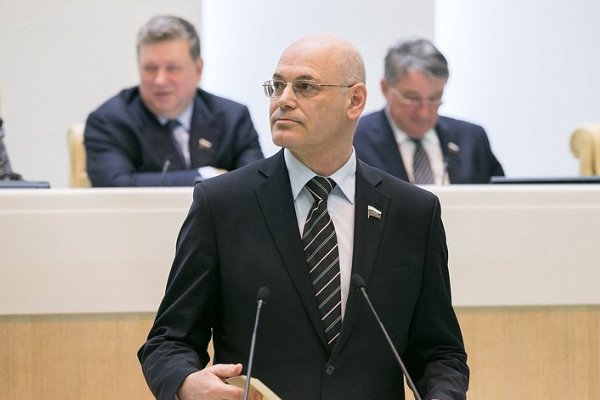 Депутаты могут рассмотреть оплату государством незарегистрированных ЛП до конца года в РФ