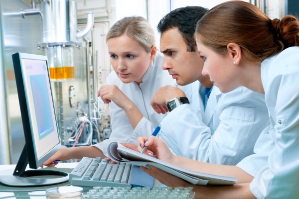 Фармкомпании и научные институты представят доклады на «ФармМедПроме» в РФ