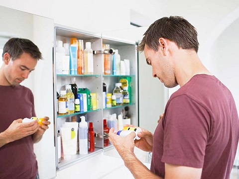 Недостатки самолечения и чем оно опасно?