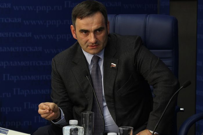 Юрий Кобзев: экономия на здравоохранении делает из врачей волшебников