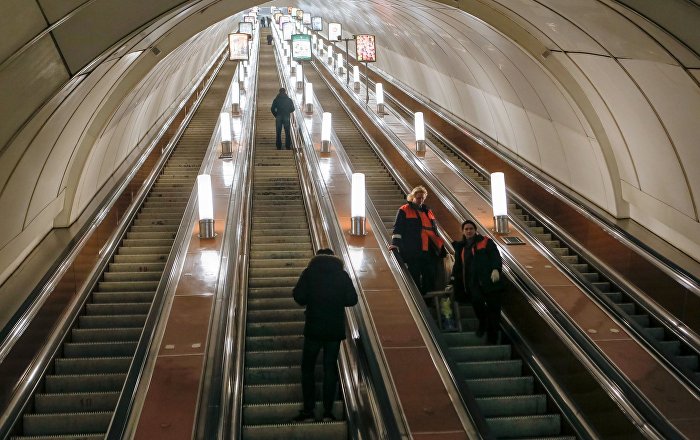 Согласно исследованию ученых организм работающих ночью людей вырабатывает мало гормона мелатонина, который отвечает за восстановление ДНК Согласно исследованию ученых организм работающих ночью людей вырабатывает мало гормона мелатонина, который отвечает за восстановление ДНК