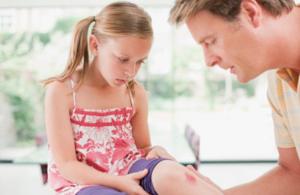 Почему нельзя дуть на рану