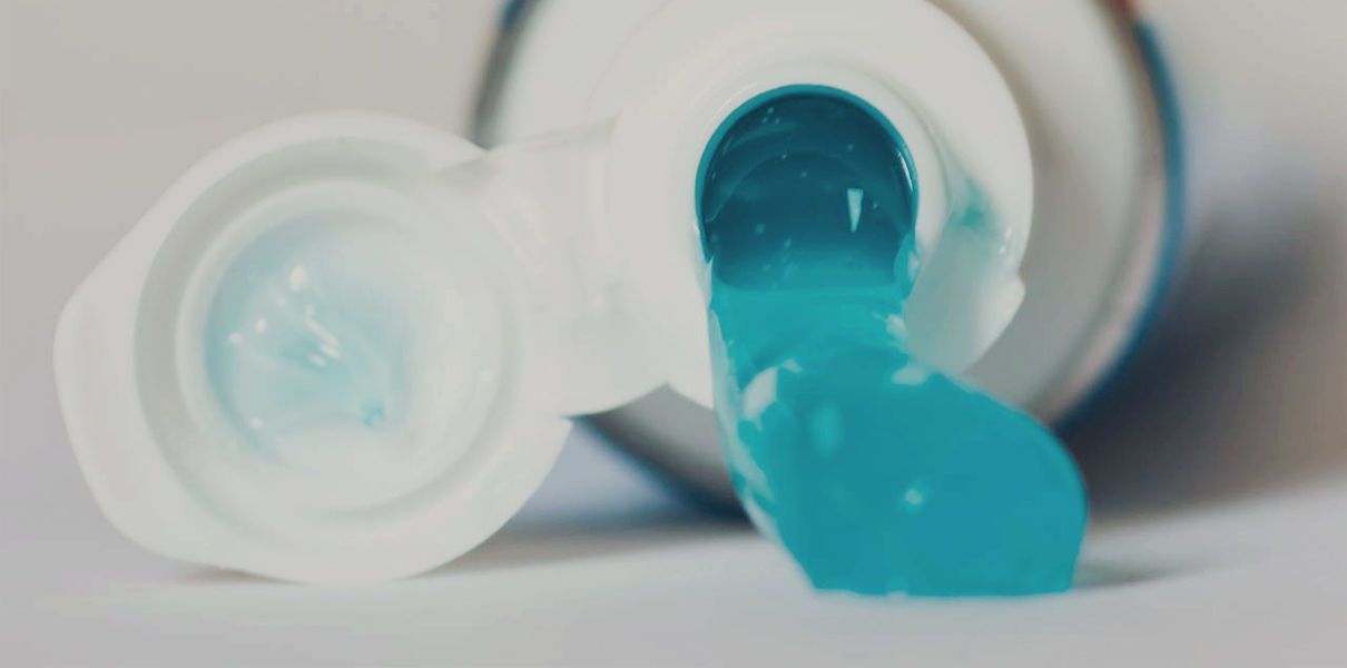 Зубная паста с биоактивным стеклом восстанавливает поврежденные зубы