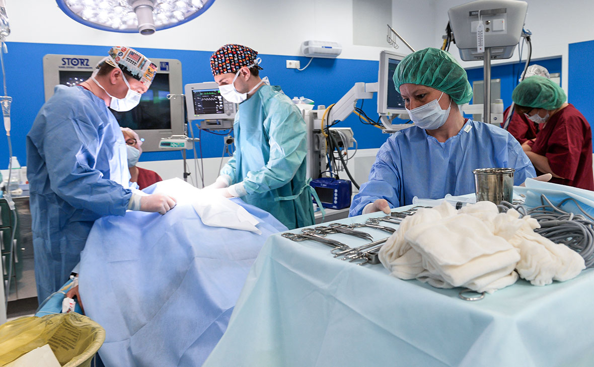 Эксперты рассказали о ставке ниже 25 тыс. руб. у половины врачей