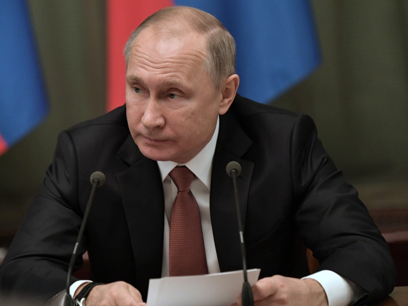 Владимир Путин поручил до 1 марта решить проблему с обеспечением граждан обезболивающими препаратами