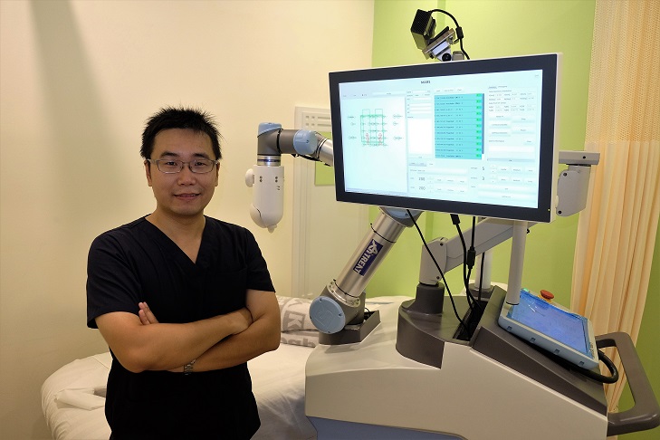 Робот-массажист Эмма