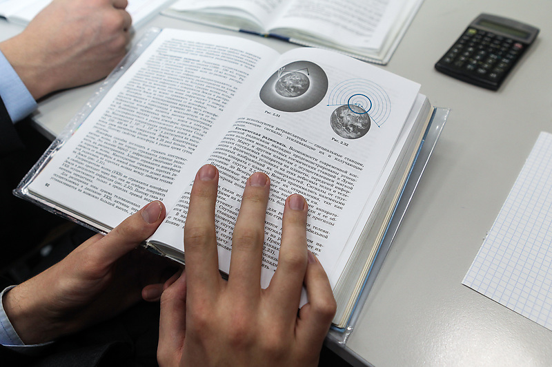 Учить или доучивать: как бизнес решает проблему дефицита кадров