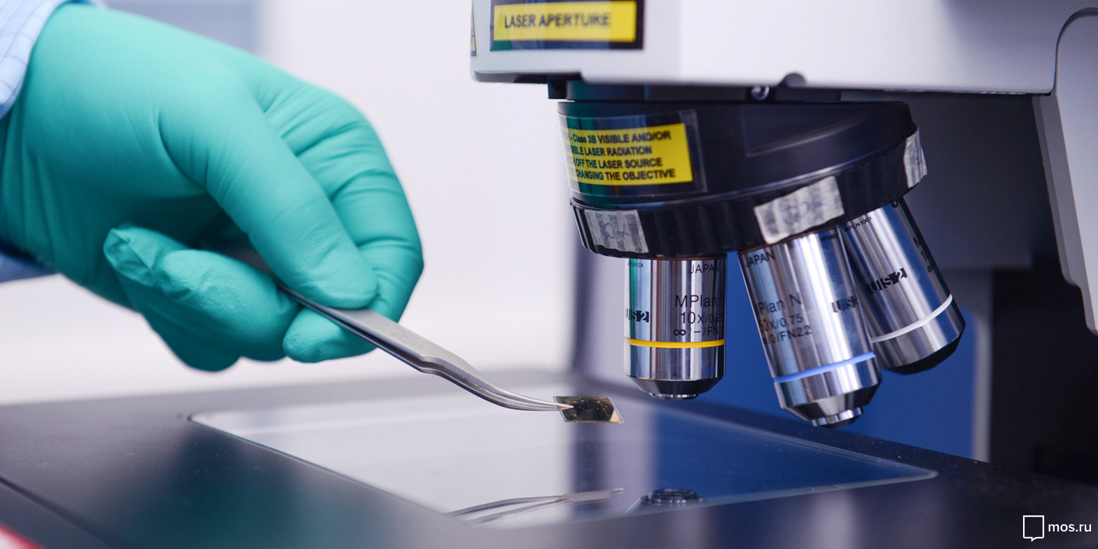 Ученый Юрий Стебунов — о биосенсорах, лекарствах от рака и уникальности графена Ученый Юрий Стебунов — о биосенсорах, лекарствах от рака и уникальности графена