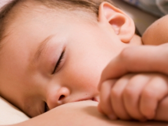 Грудное вскармливание оказалось профилактикой внезапной смерти у младенцев