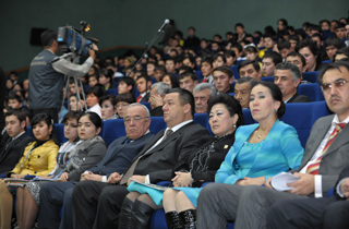 Mehmonlar va tomoshabinlar Kelajak ovozi-2010